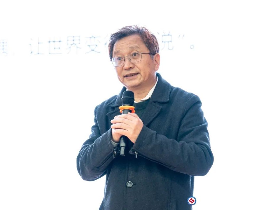 武汉校促会举办第七讲“校友经济大讲堂” 蔡恒进院士畅谈DeepSeek成就与AGI未来