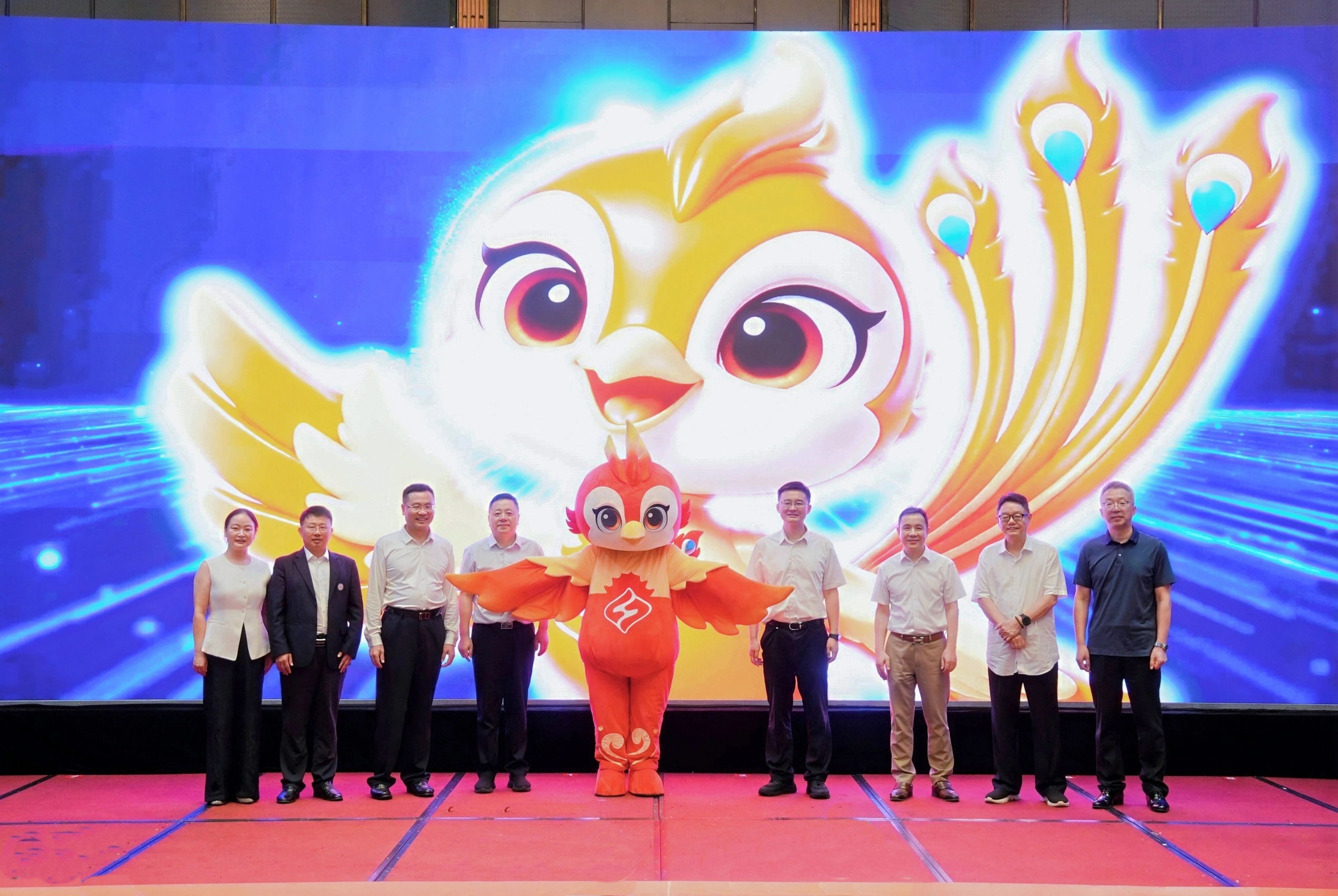 “汉小友”全球首发！武汉校友经济迎来专属吉祥物，主题曲首唱燃动江城