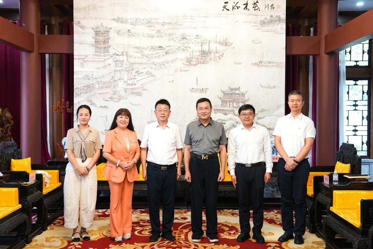 汉阳区到访武汉校促会 共绘校友经济“汉阳造”新蓝图